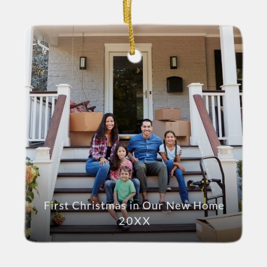 初めてのクリスマスの新しいホームファミリー写真 セラミックオーナメント (正面)