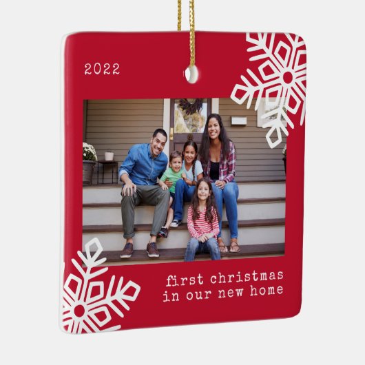 初めてのクリスマスの新しいホームレッドスノーフレーク写真 セラミックオーナメント (右)