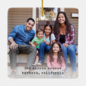 初めてのクリスマスの新しいホームレッドスノーフレーク写真 セラミックオーナメント (裏面)