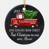 初めてのクリスマスの新しいホームヴィンテージレッドトラック セラミックオーナメント (正面)