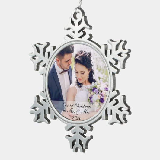 初めてのクリスマスの新婚者の結婚式の写真のオーナメントMS スノーフレークピューターオーナメント (右)