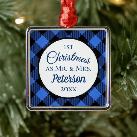 初めてのクリスマスの水牛の青い格子縞 メタルオーナメント (ツリー)