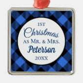 初めてのクリスマスの水牛の青い格子縞 メタルオーナメント (正面)
