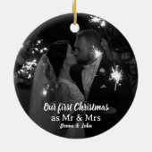 初めてのクリスマスのMr. & Mrs. Script Photo セラミックオーナメント (裏面)
