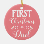 初めてのクリスマスはパパピンクとベビーの写真 セラミックオーナメント (正面)