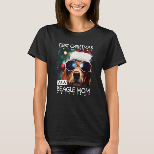 初めてのクリスマスはビーグルの母親 Tシャツ (正面)