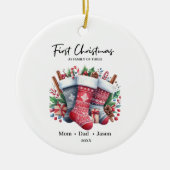 初めてのクリスマスは三つのストッキングの家族 セラミックオーナメント (正面)