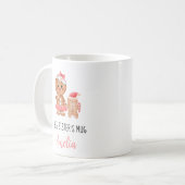 初めてのクリスマスは姉ピンクジンジャーブレッド コーヒーマグカップ (正面左)