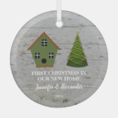 初めてのクリスマスは我々の新しいホームウッドバードハウス ガラスオーナメント (正面)