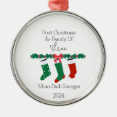 初めてのクリスマスは3人の家族として メタルオーナメント (正面)