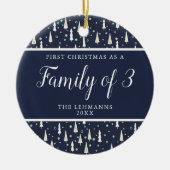 初めてのクリスマスは3青のファミリーパーソナライズされたとして セラミックオーナメント (正面)