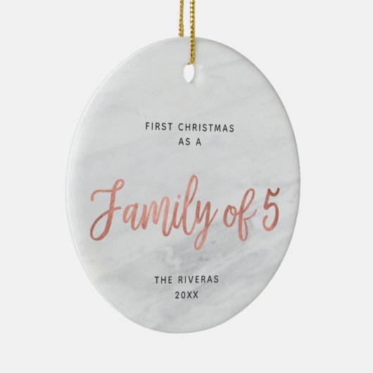 初めてのクリスマスは5大理石のファミリパーソナライズされたとして セラミックオーナメント (右)