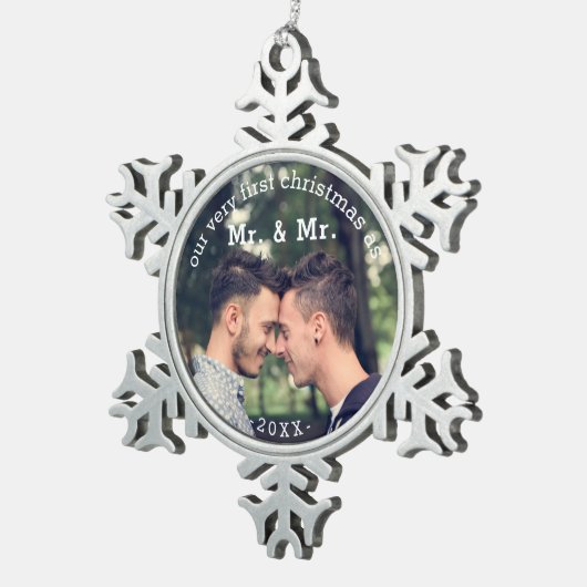 初めてのクリスマスはMr. & Mr. Keepsakeオーナメント スノーフレークピューターオーナメント (右)