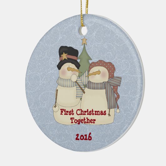 初めてのクリスマスを一緒に雪のカップル セラミックオーナメント (左)