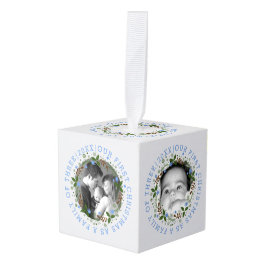 初めてのクリスマスを家族のリースブルー写真として キューブオーナメント