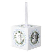 初めてのクリスマスを家族のリースブルー写真として キューブオーナメント (裏面アングル)