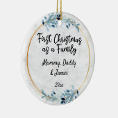 初めてのクリスマスを家族の名前をカスタムすると写真として セラミックオーナメント (右)