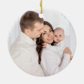 初めてのクリスマスを家族の名前をカスタムすると写真として セラミックオーナメント (裏面)
