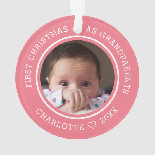 初めてのクリスマスを祖父母として2フォトピンク オーナメント (裏面)