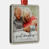 初めてのクリスマスを祖父母の大理石写真として メタルオーナメント (右)