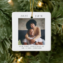 初めてのクリスマスを迎えた新婚カップルのフォト
