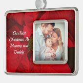初めてのクリスマスをMommy Daddy写真としてパーソナライズ シルバープレートフレームオーナメント (左)