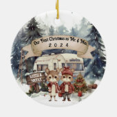 初めてのクリスマスカップルRVキャンプ新婚 セラミックオーナメント (裏面)