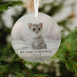 初めてのクリスマスシンプル子猫「私の」写真形見 ガラスオーナメント<br><div class="desc">この初めてのクリスマステンプレートでペットのシンプルオーナメントモダンを作成デザインには子犬や子猫の写真、文字「MY初めてのクリスマス」とペットの名前が付いた白いオーバーレイのバナーが掲載されている。</div>