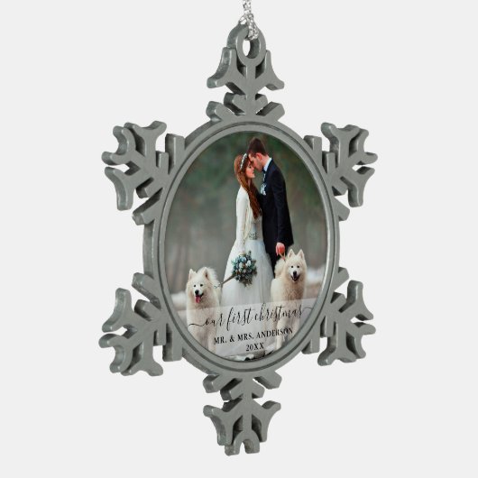 初めてのクリスマススタイリッシュの写結婚真を撮る スノーフレークピューターオーナメント (左)