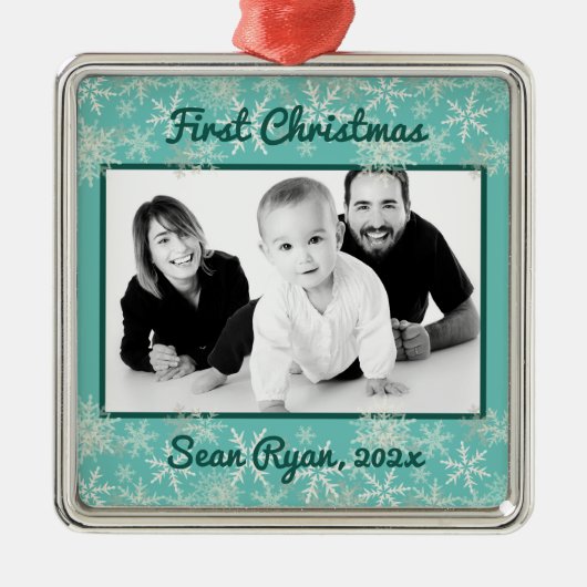 初めてのクリスマススノーフレーク男の赤ちゃんフォトオーナメント メタルオーナメント (正面)