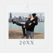 初めてのクリスマスス婚約したクリプトカスタム写真 メタルオーナメント (裏面)