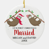 初めてのクリスマスス結婚したおもしろいロース セラミックオーナメント (裏面)