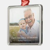 初めてのクリスマスズアースグランドパエレガントフォトホリデー メタルオーナメント (左)