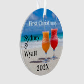 初めてのクリスマスズカップルの記念すべきトロピカルドリンク オーナメント (正面)