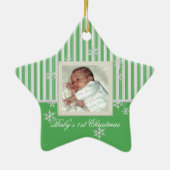 初めてのクリスマスズスターアンドスノーフレークスグリーン セラミックオーナメント (裏面)