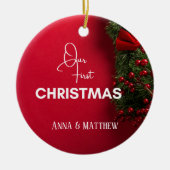 初めてのクリスマスズホーリーベリーパーソナライズされた名 セラミックオーナメント (正面)