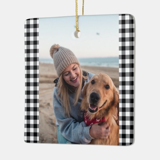 初めてのクリスマスドッグフォトブラックとホワイトプレイド セラミックオーナメント (左)