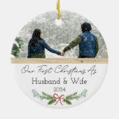 初めてのクリスマスパーソナライズされたを夫婦として セラミックオーナメント (裏面)