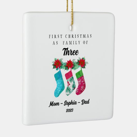 初めてのクリスマスパーソナライズされたを3人の家族として セラミックオーナメント (右)
