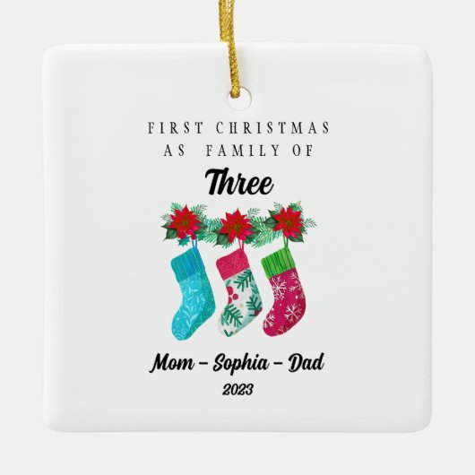 初めてのクリスマスパーソナライズされたを3人の家族として セラミックオーナメント (正面)