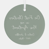 初めてのクリスマスパーソナライズされたズニューアパートメントセージ ガラスオーナメント (裏面)