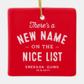 初めてのクリスマスベビー写真かわいい赤 セラミックオーナメント (正面)