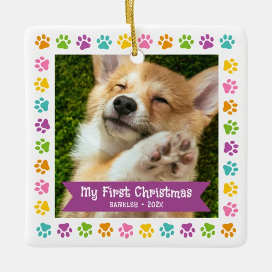初めてのクリスマスペットの子犬の写真数々のの前景色 セラミックオーナメント (正面)