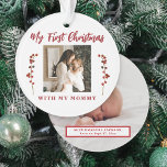 初めてのクリスマスママとベビー2の写真 オーナメント<br><div class="desc">ベビーの初めてのクリスマスとmommyユニークキープサクツリーオーナメント赤い果実の枝、あなたのカスタムタイポグラフィ2の写真と赤いモダンスクリプトの文字。         新しい母親のための美しいクリスマスプレゼントになることができる。</div>