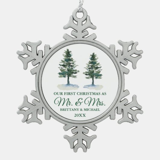 初めてのクリスマスミスター・アンド・ミセス・ウォーター・カラー・ツー・パインズ スノーフレークピューターオーナメント (正面)