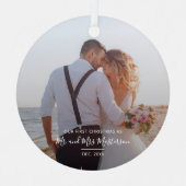 初めてのクリスマスミスター・アンド・ミセス・カップルの写真の休日 メタルオーナメント (正面)