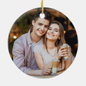 初めてのクリスマスミスター&ミセス熱帯フローラ写真 セラミックオーナメント (裏面)