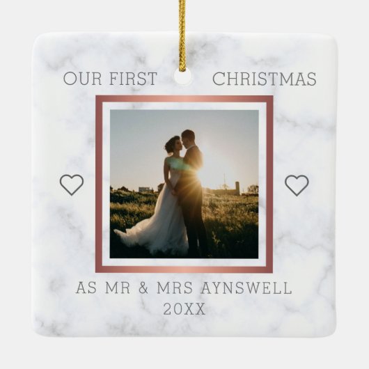 初めてのクリスマスミスター&ミセス・フォトマーブルエレガント セラミックオーナメント (裏面)