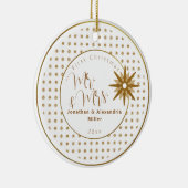 初めてのクリスマスミセス・金ゴールド・スノーフレーク結婚ズ セラミックオーナメント (右)