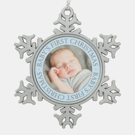 初めてのクリスマスライトブルーカスタム男の赤ちゃん写真 スノーフレークピューターオーナメント (正面)